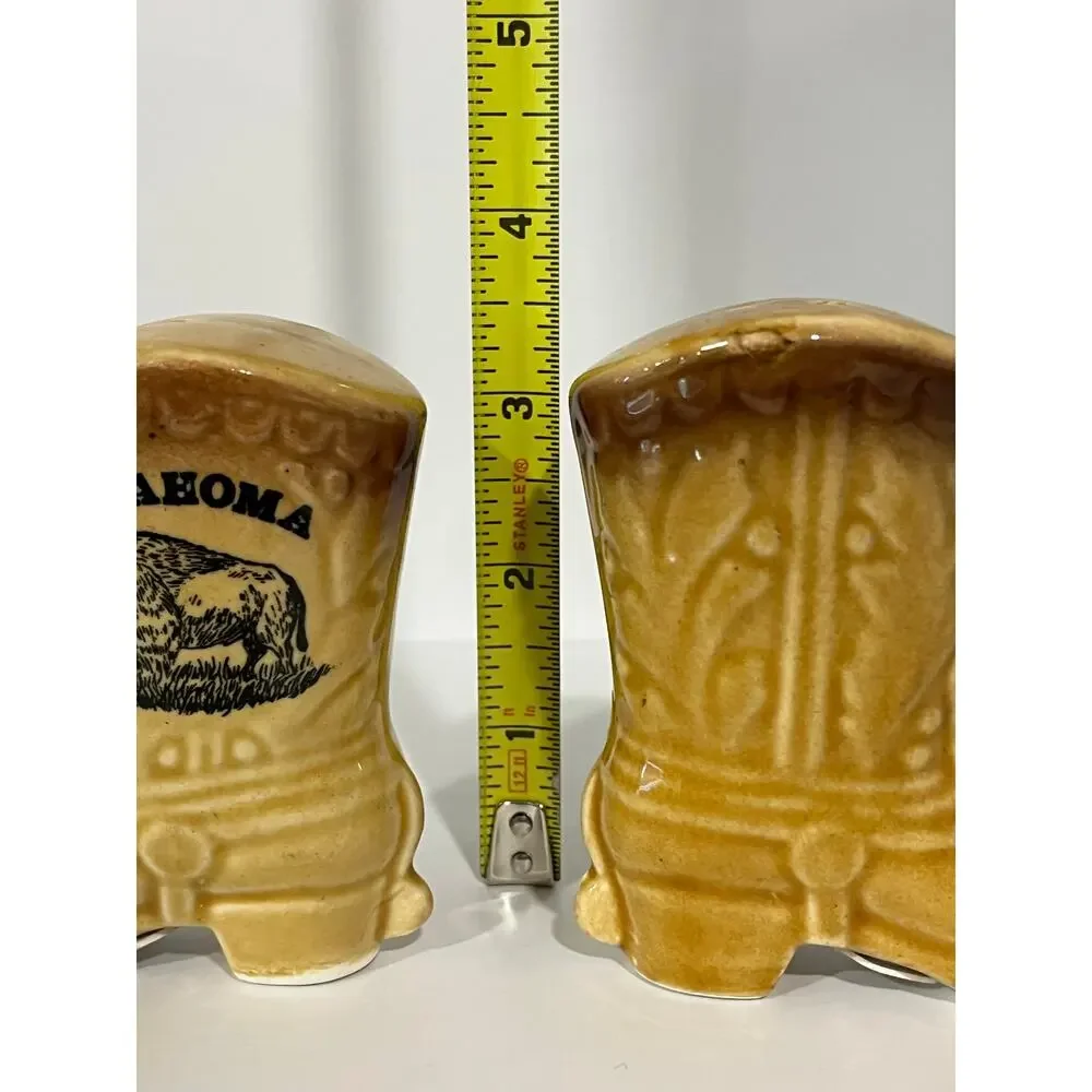 Vintage Oklahoma Cowboy Boots Salt Pepper Shakers Bison Western Rustic Souvenir‎